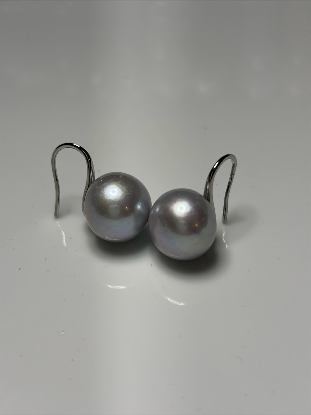 Classic Silver-Gray Pearl Spoon Earrings Nice Quality 13mm